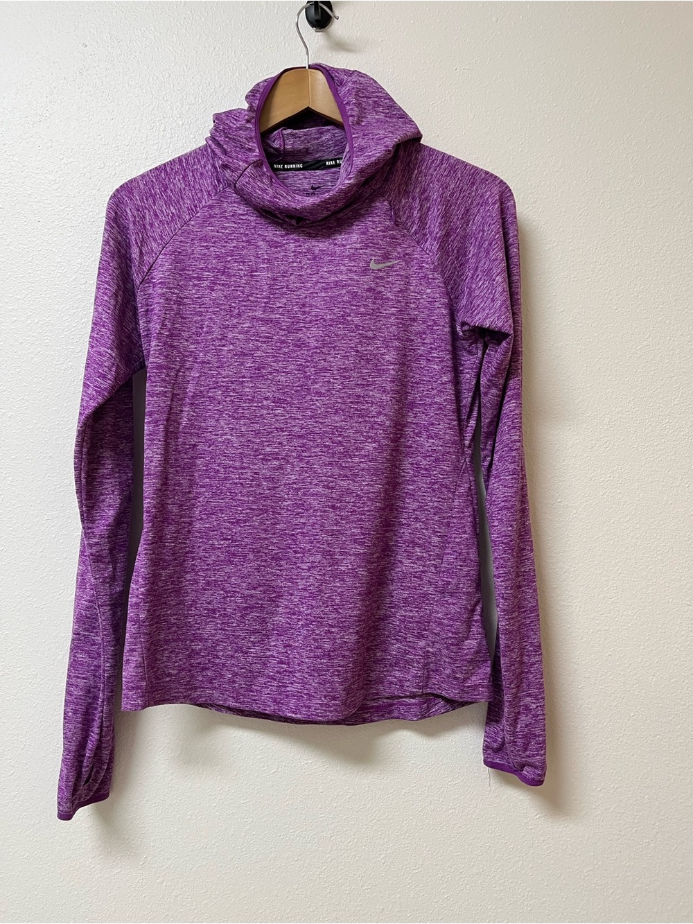 Nike Women’s Purple Dri-FIT Long Sleeve Cowl Neck Top women’s size S